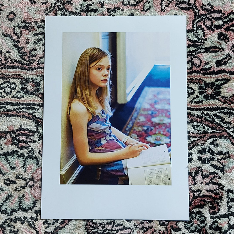 "La jeune actrice Elle Fanning, que nous avions en tête pour le personnage d'Amy au moment de l'écriture. "